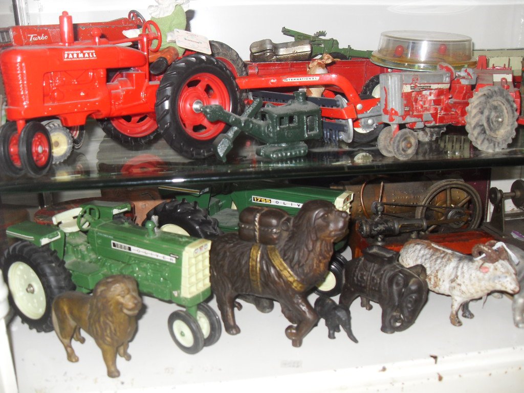 Property photo 11 - Farm Equipment, Antiques, Household items and More! - Personal Property Auction